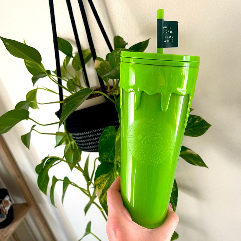 ✨NEW✨ Starbucks 2023 Halloween Drip Slime Glow in the Dark Tumbler